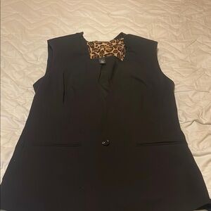 Black Sleeveless Blazer with Leopard Lining